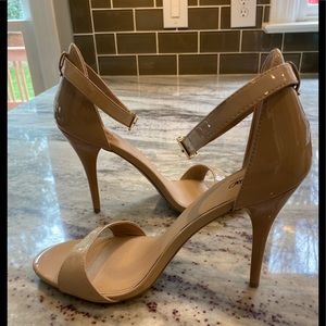 Like New/ Mossimo Nude Stilettos Sz. 10
